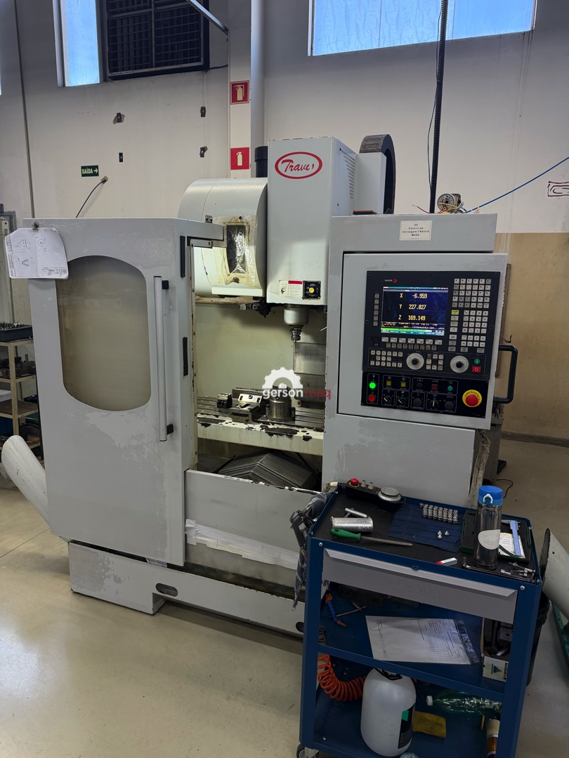CENTRO DE USINAGEM TRAVIS M450 ANO 2017 - GUIAS LINEARES - 12 MIL RPM